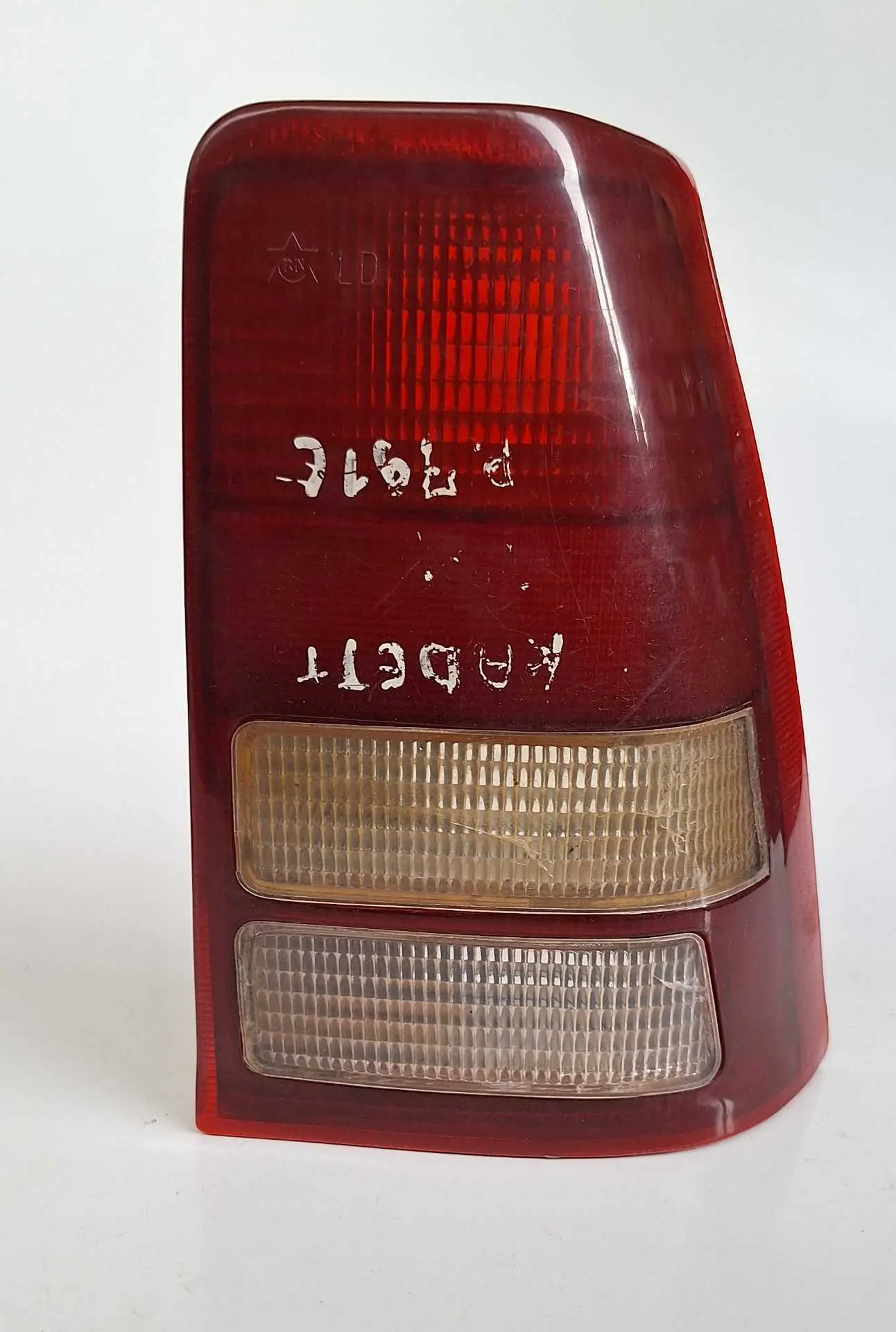 Lanterna traseria lado direito kadett 1989/98 COM DETALHE